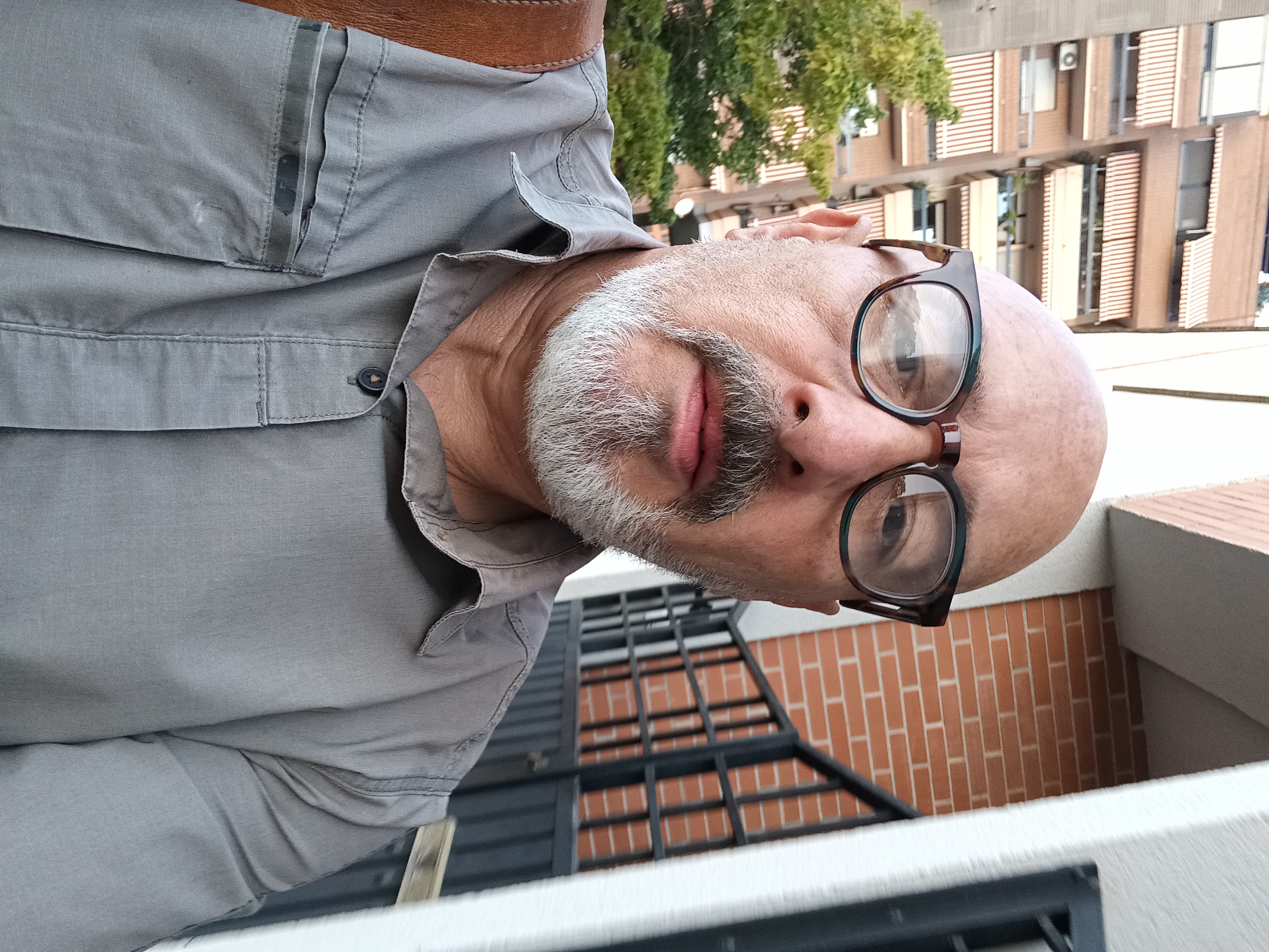 Hombre agradable - Foto 6